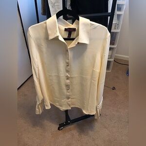 NWT Women’s L Christian Siriano Cream Collared Gold Button-Front Blouse